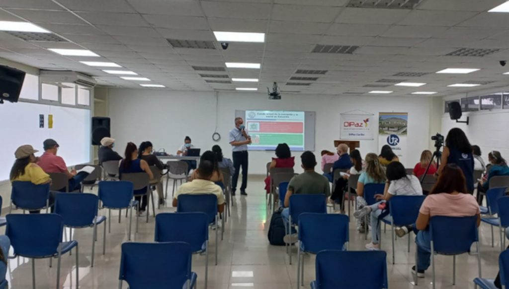 Barranquilla curso economia3 Perspectivas del curso intensivo: Economía y Paz en Colombia. Participaron más de 30 personas